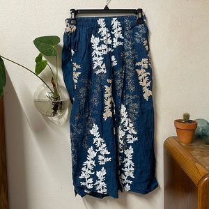 Kealopiko Limu Print Capris/Pants SOLD